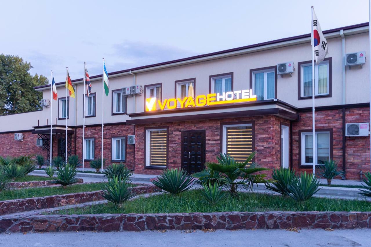 Voyage Hotel Fergana Exteriör bild